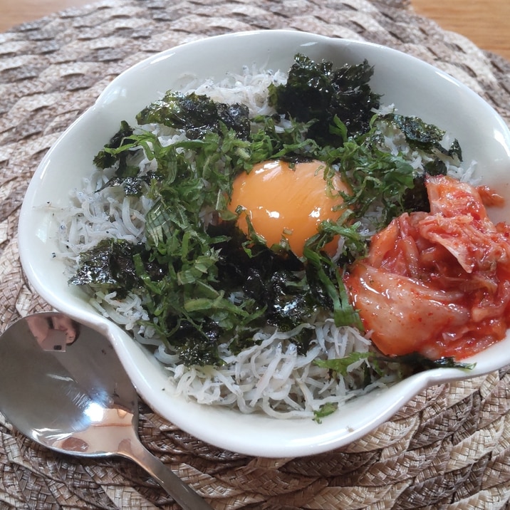 手抜きで美味しいしらす丼